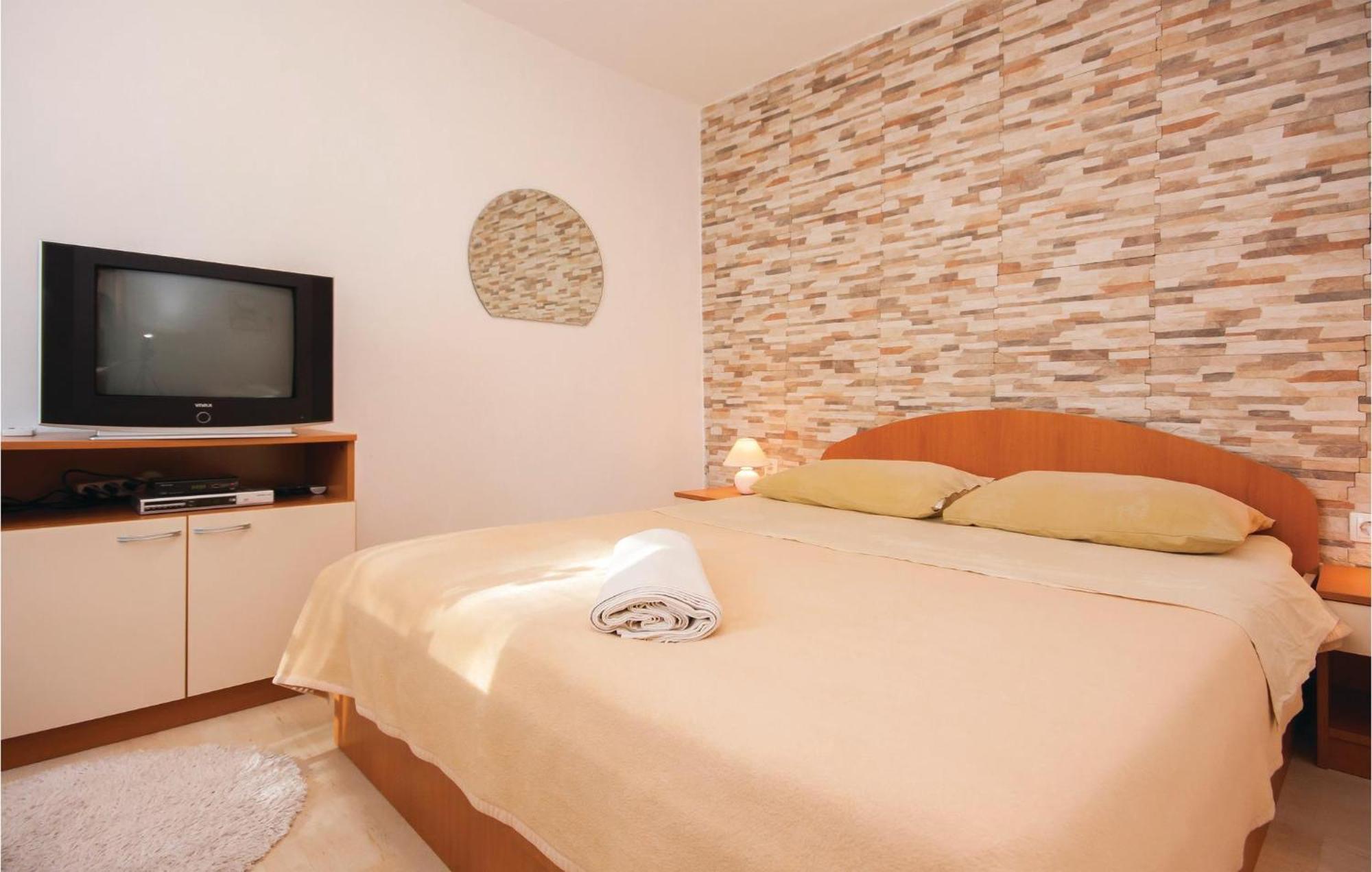Nice Apartment In Raslina With House Sea View Экстерьер фото